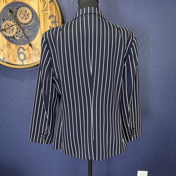 Banana Republic Shrunken Crop Blue and White Stripe Blazer, Size 14 - Picture 3 of 7